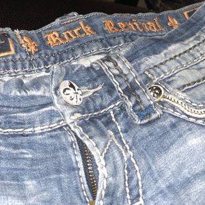Men’s size 30 rock revival good condition